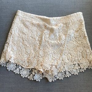 White dantelle Zara skort in size S